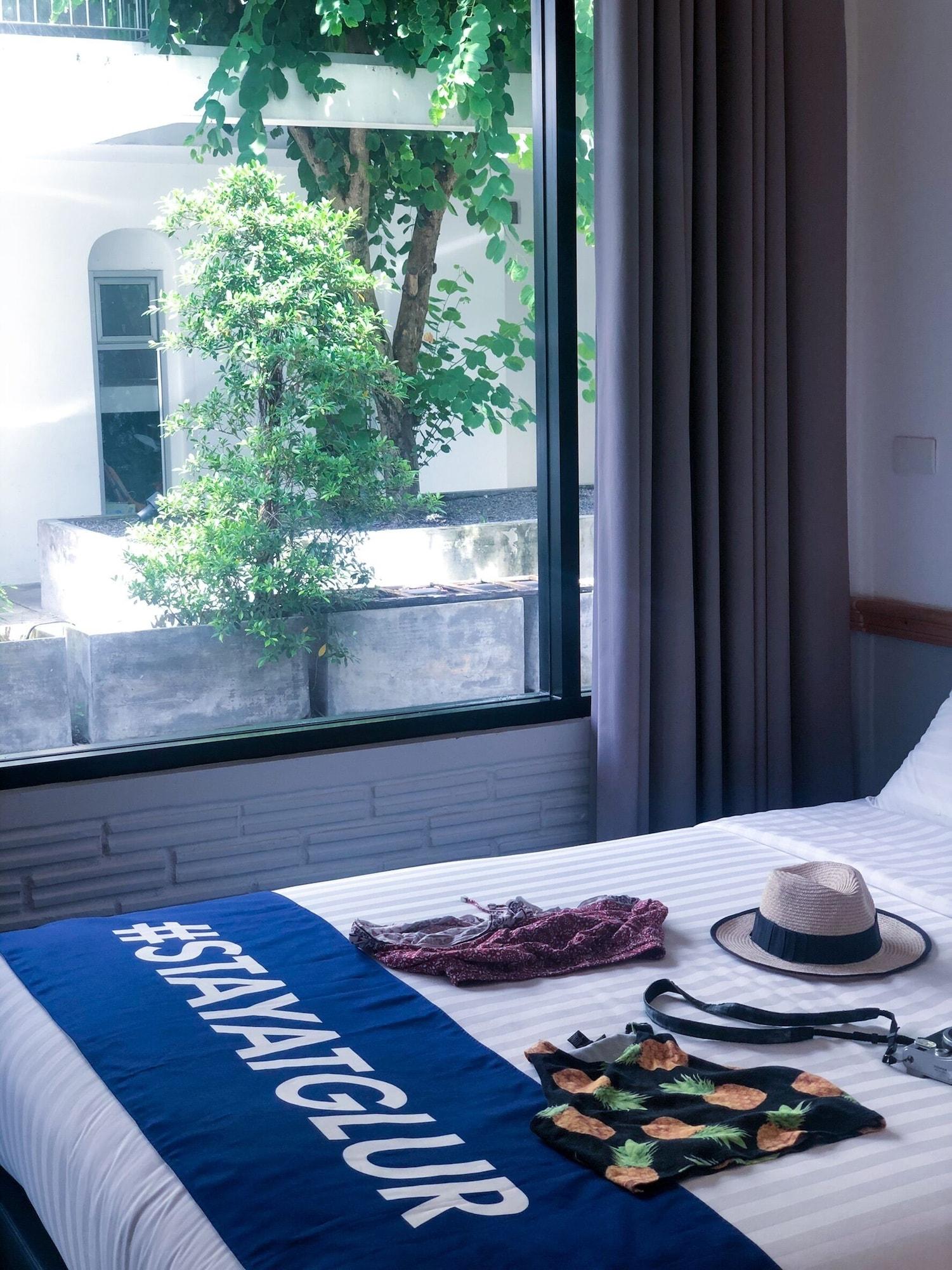 Glur Phuket Patong Beach Экстерьер фото