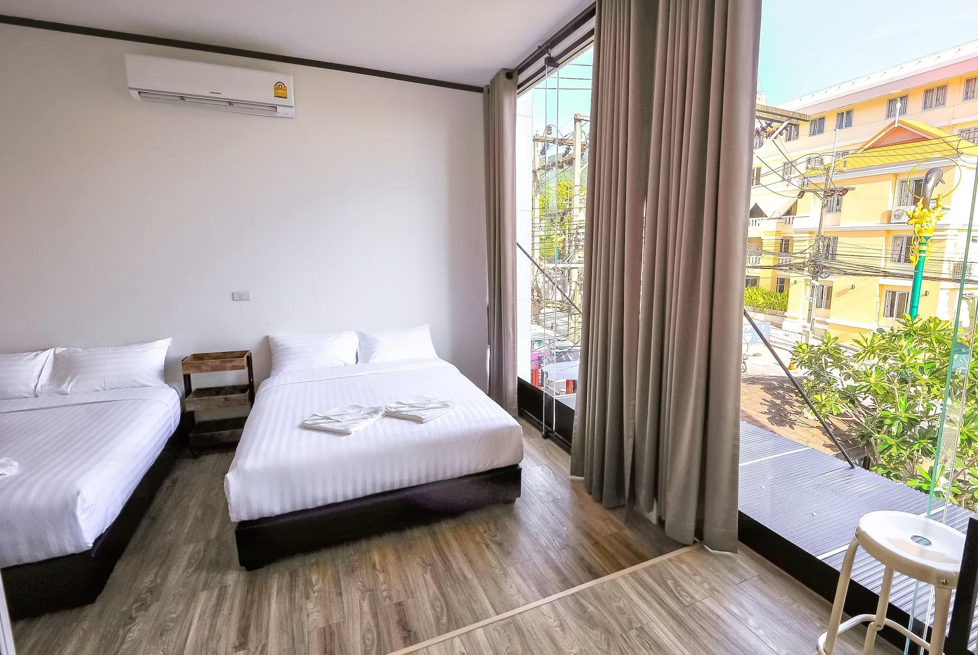 Glur Phuket Patong Beach Экстерьер фото