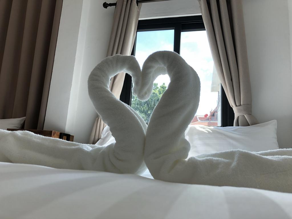 Glur Phuket Patong Beach Экстерьер фото