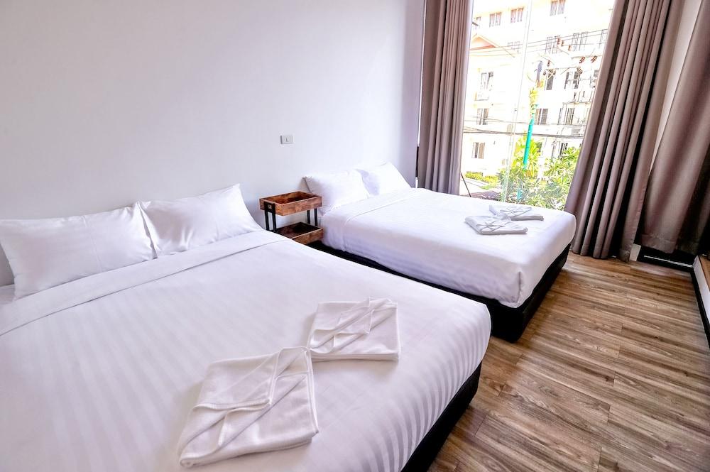 Glur Phuket Patong Beach Экстерьер фото